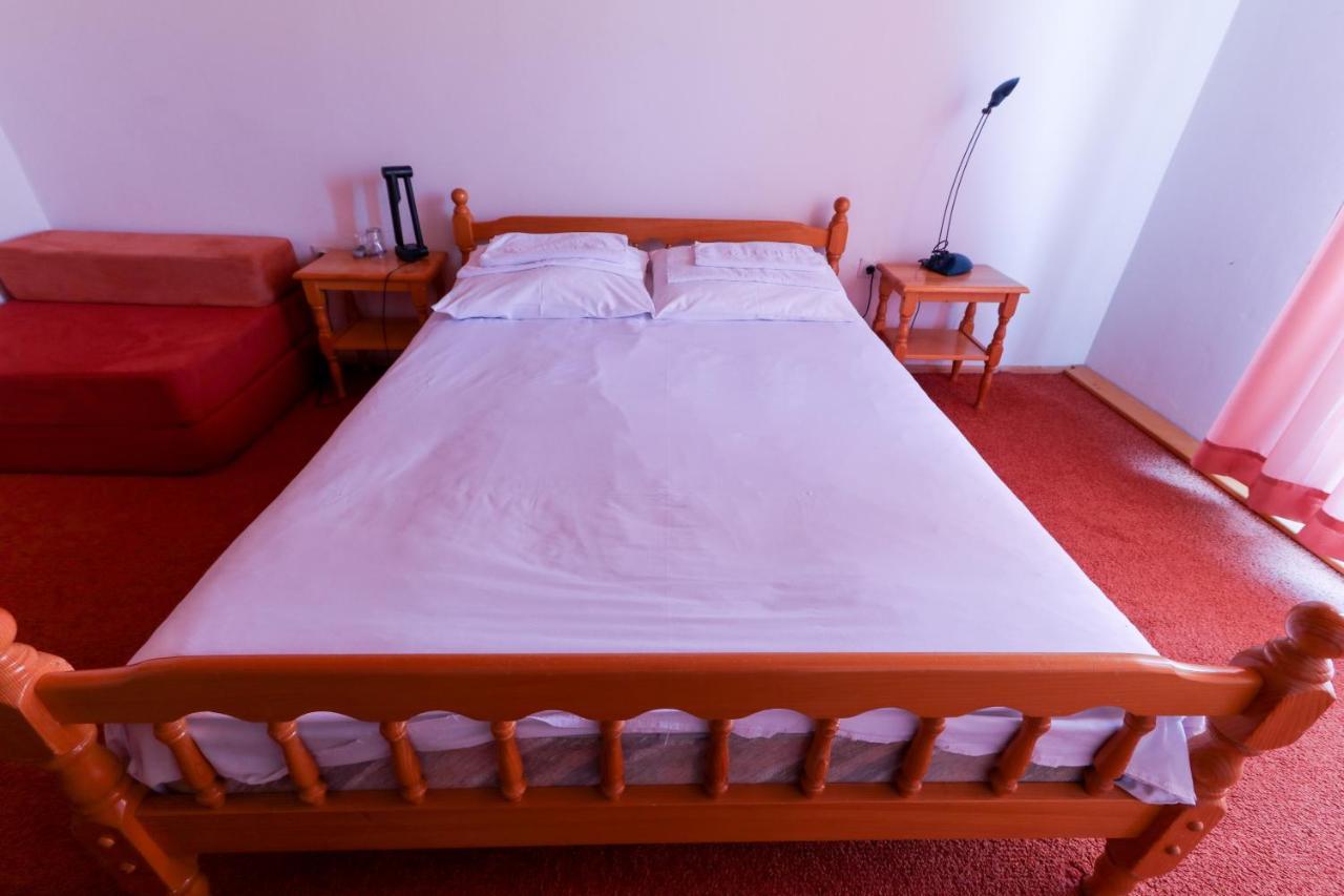 Sumarska Kuca Ognjiste Hotel Jahorina Kültér fotó